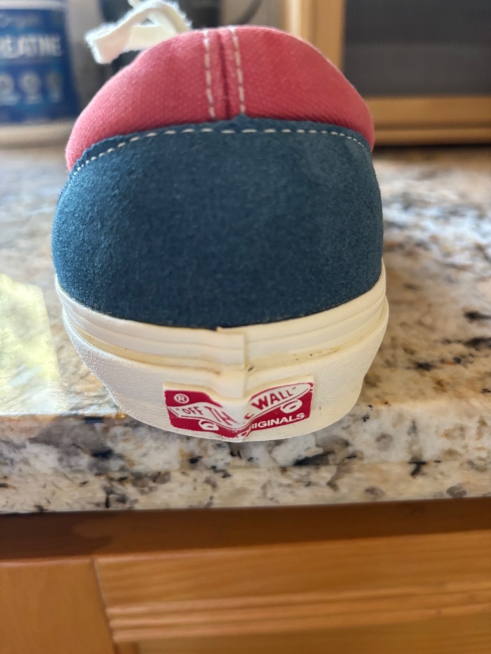 Vans - Picture 3 of 6